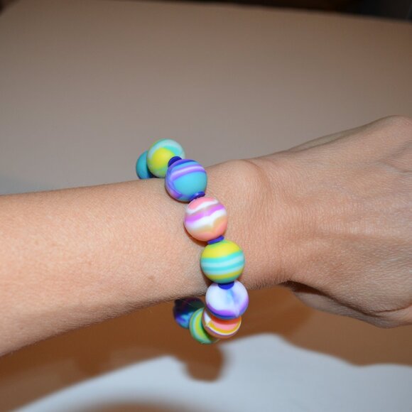 Big Beads Bracelet Colorful Rubber Stretchy Thread Home Made OS (Diameter - 3') - Picture 3 of 6